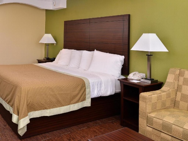 Americas Best Value Inn Winona image 15