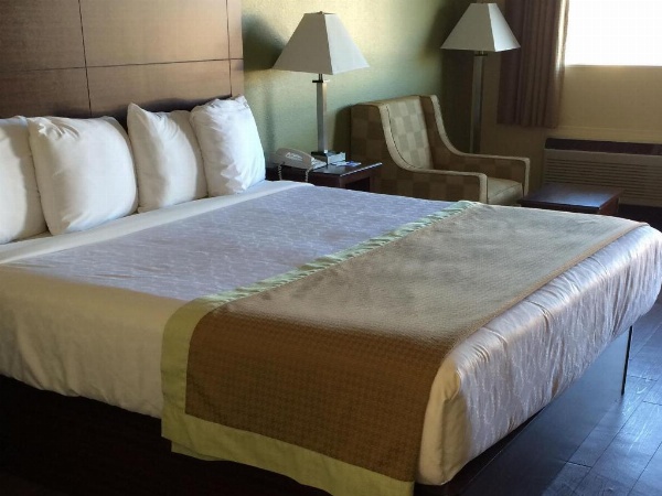 Americas Best Value Inn Winona image 17