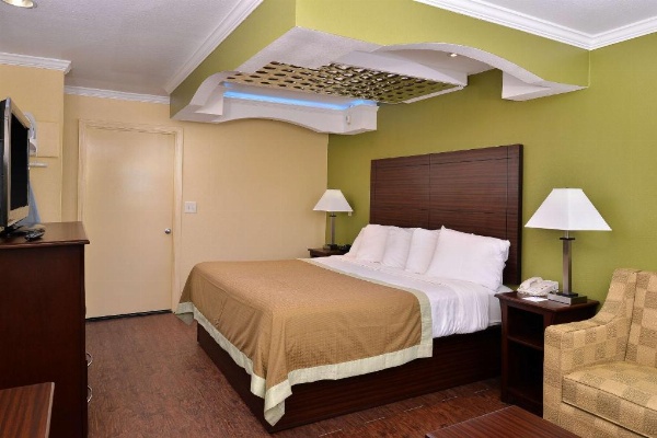 Americas Best Value Inn Winona image 23