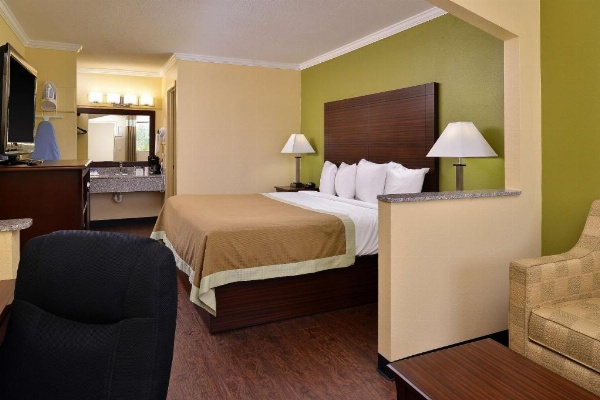 Americas Best Value Inn Winona image 28