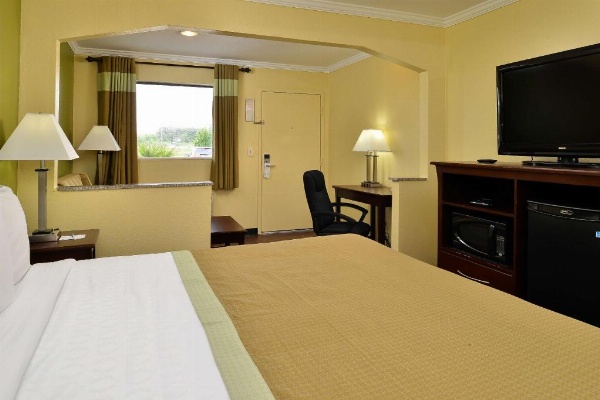 Americas Best Value Inn Winona image 30