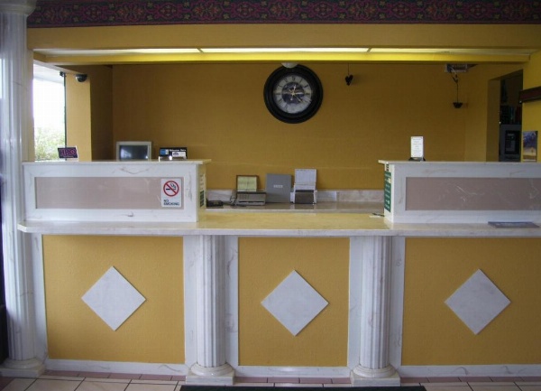 Americas Best Value Inn Winona image 7